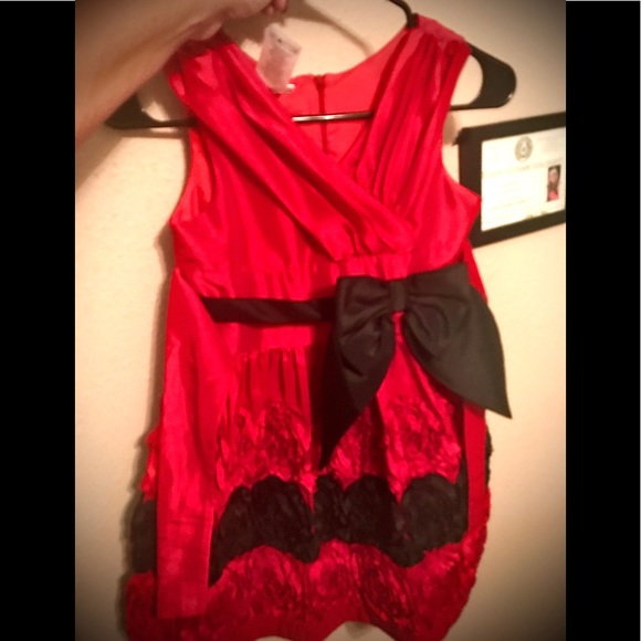 Children’s formal - Picture 2 of 2